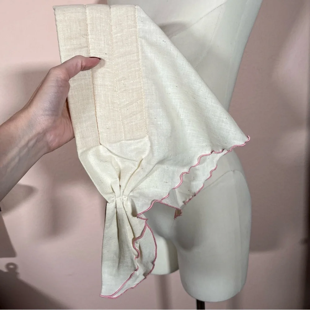 Vintage 1960's 70' Mod MCM Pink Feminine Cottagecore Kitschy Triangle Head scarf